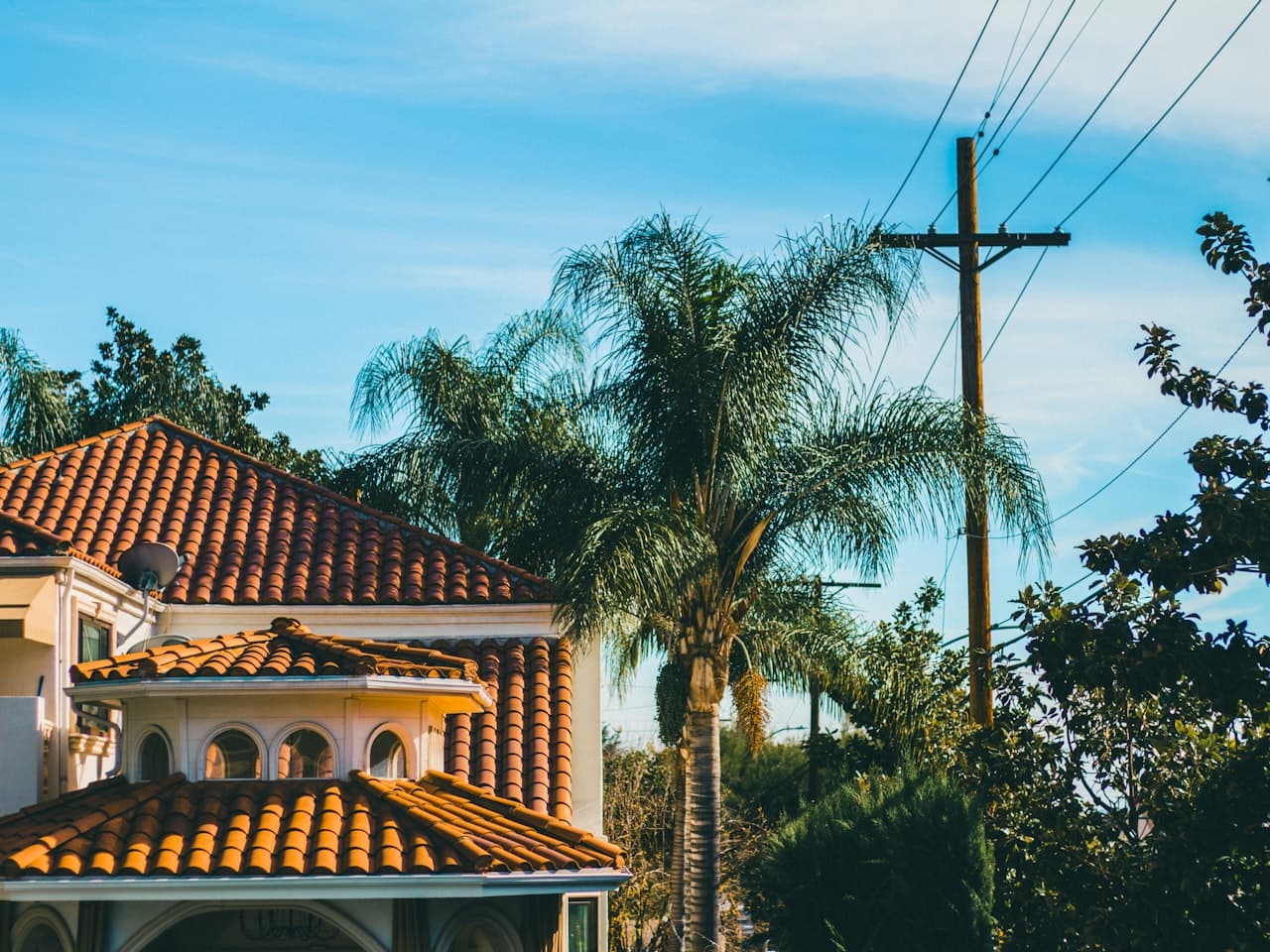 Homes in the Burbank area, Los Angeles: insured, flat-rate handyman services