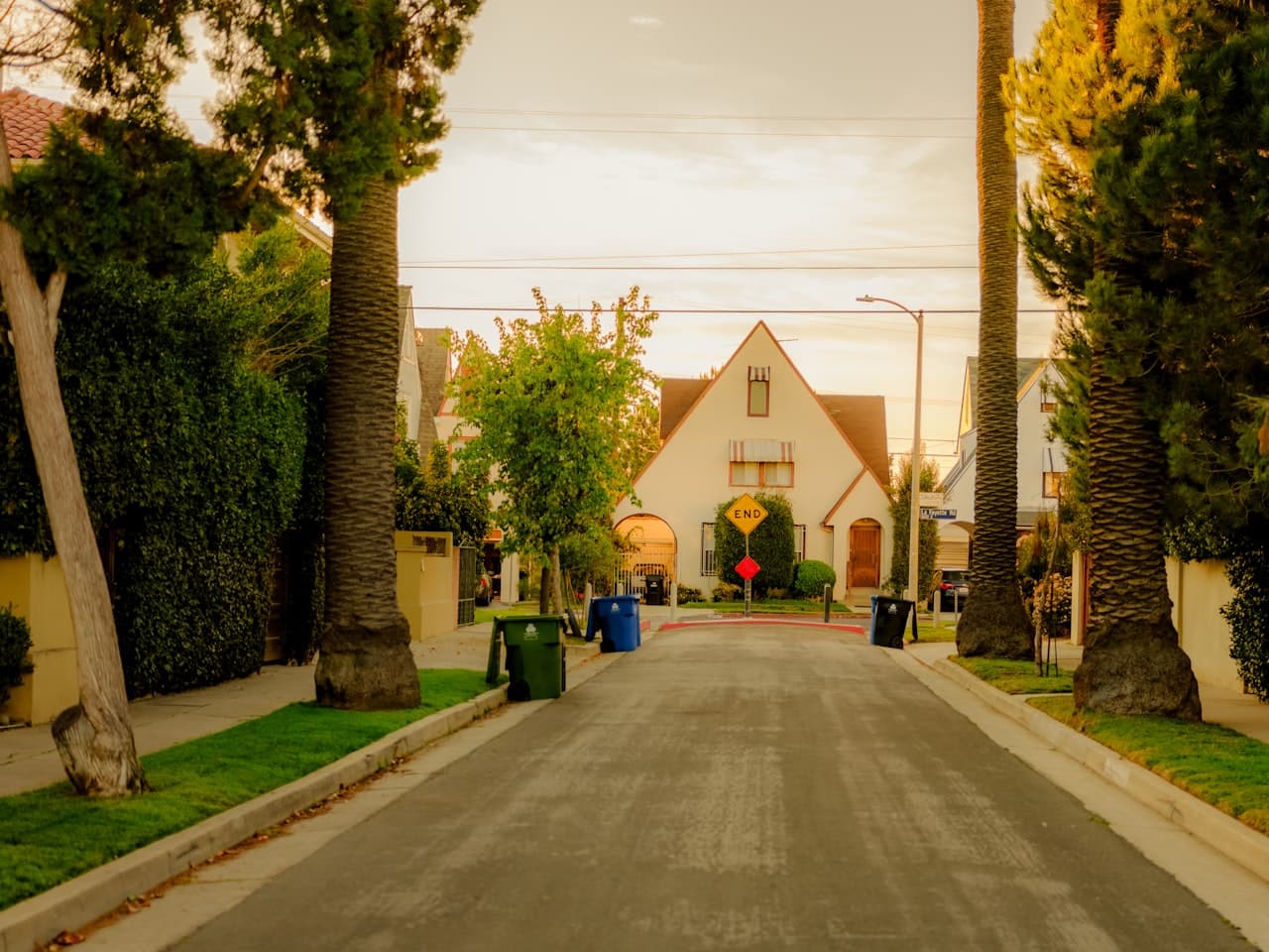 Homes in the Torrance area, Los Angeles: insured, flat-rate handyman services