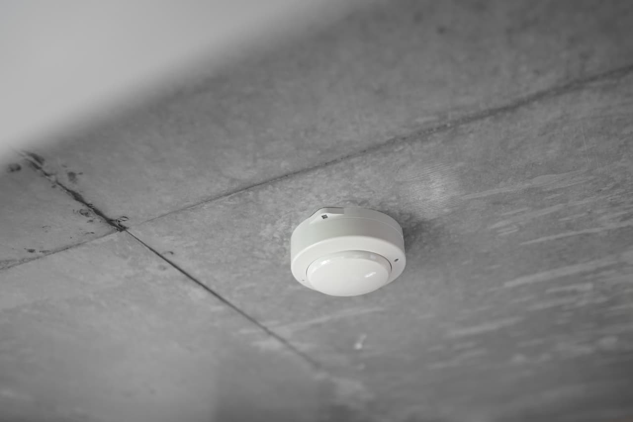 Smoke Detector Installation by an insured handyman in Los Angeles, flat-rate and same-week