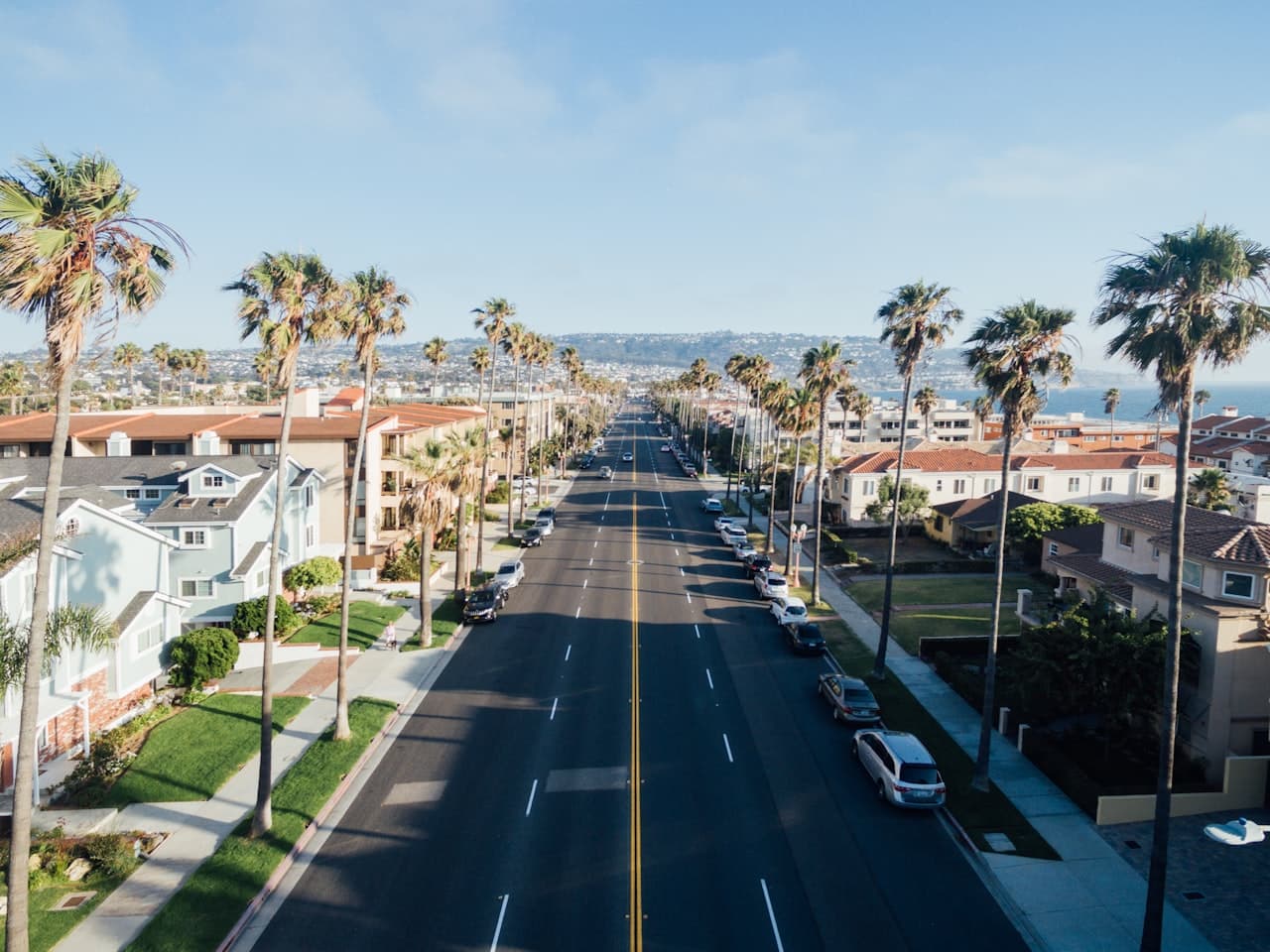 Homes in the Redondo Beach area, Los Angeles: insured, flat-rate handyman services