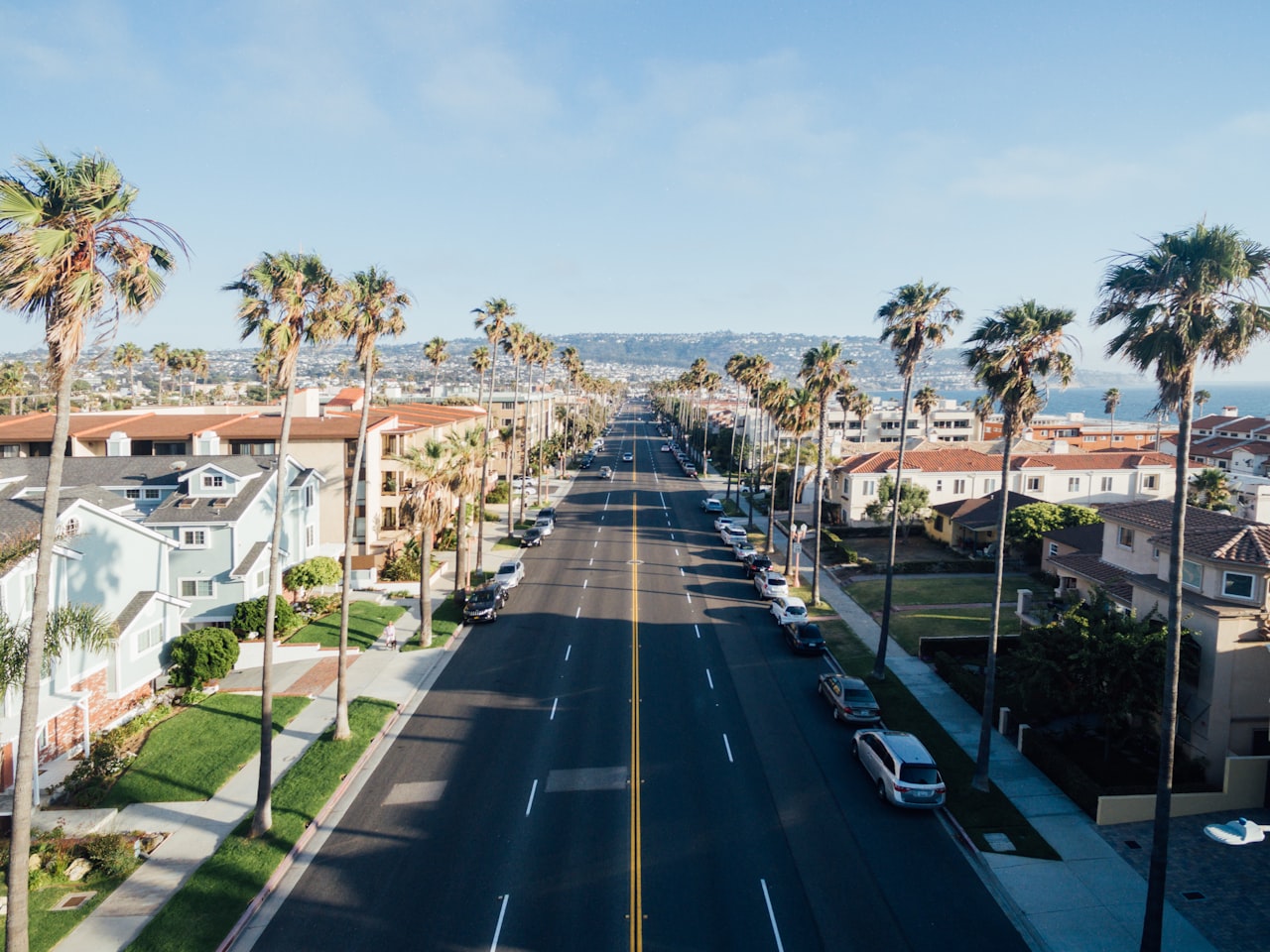 Homes in the Redondo Beach area, Los Angeles: insured, flat-rate handyman services