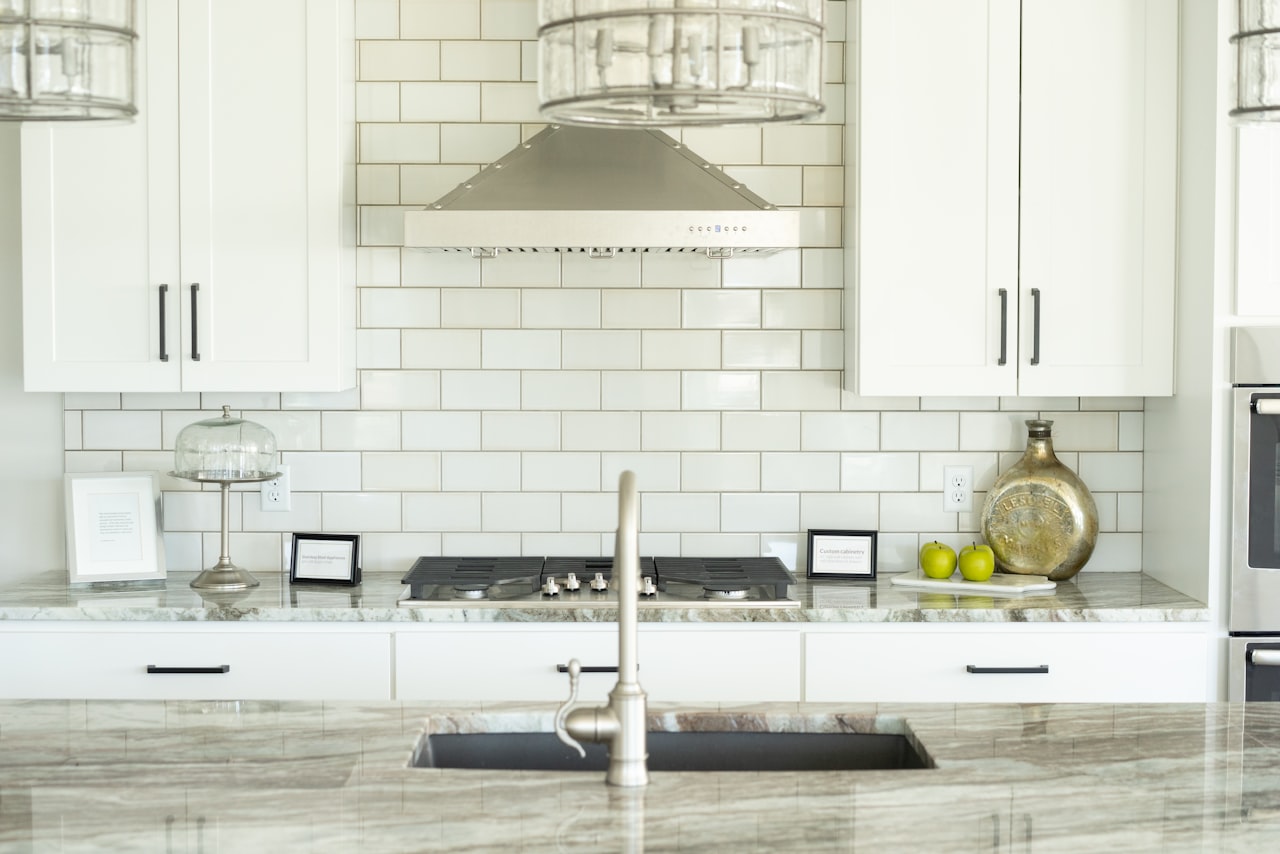 Backsplash Installation: handyman service in Los Angeles