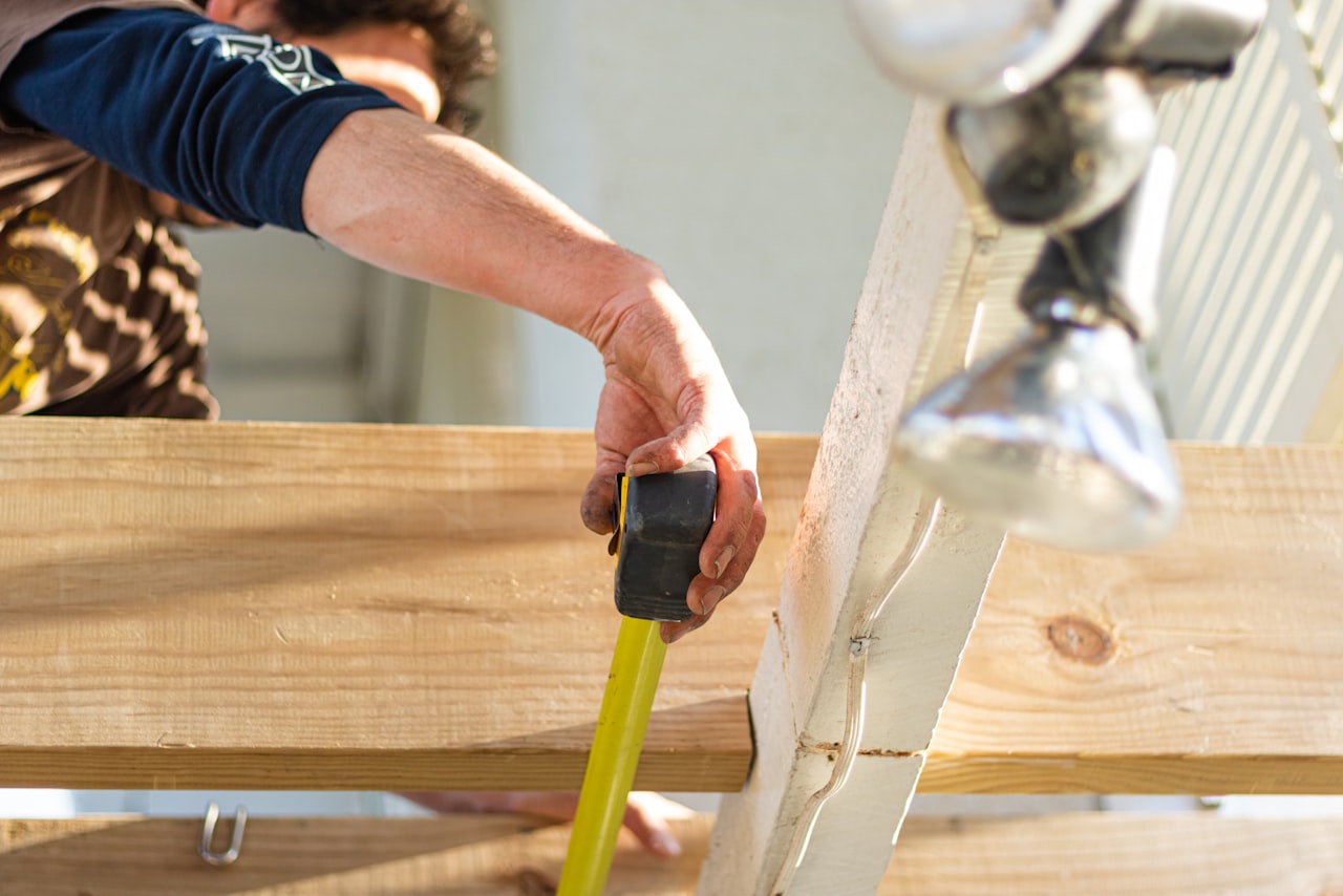 Deck Repair: handyman service in Los Angeles
