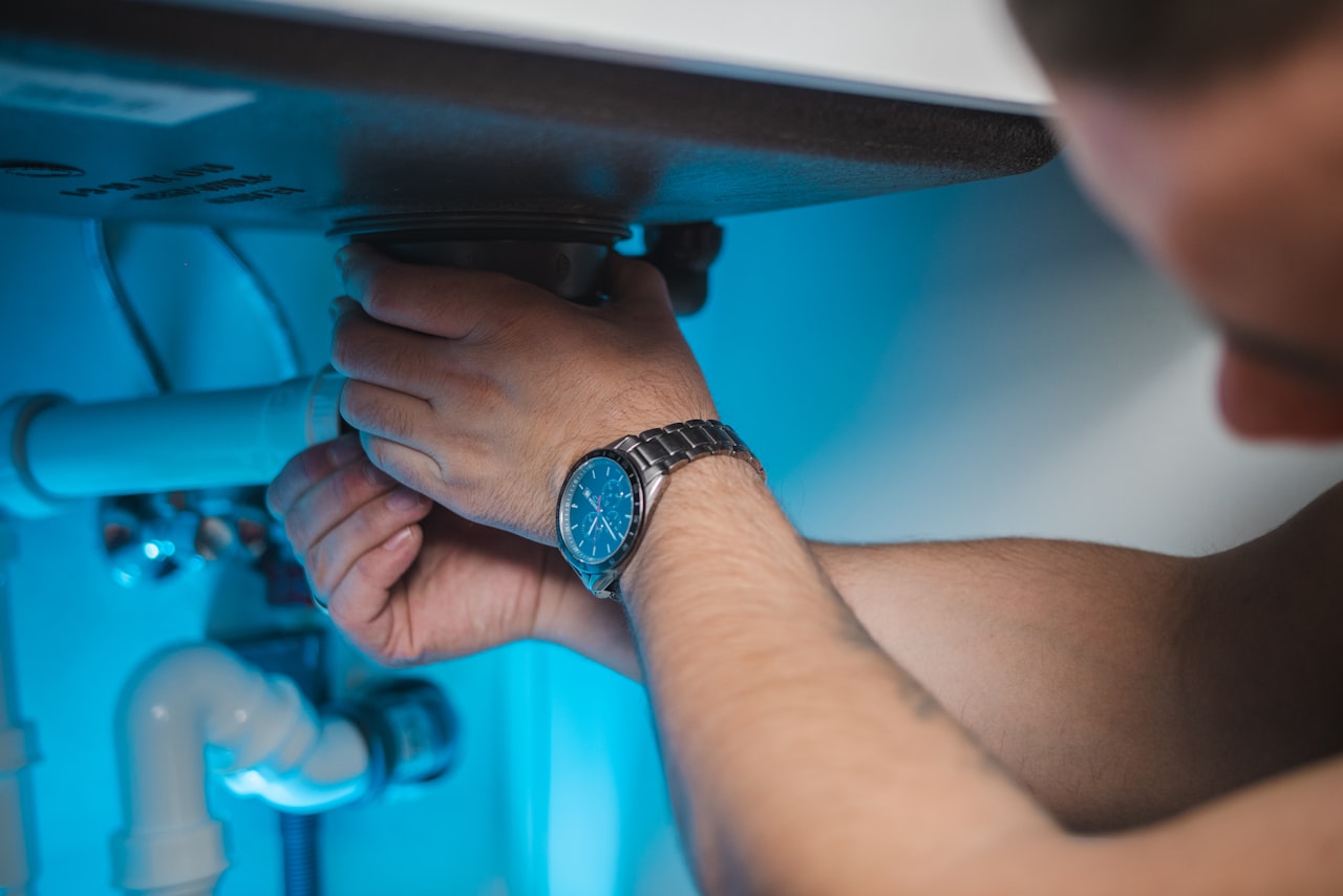 Faucet Replacement: handyman service in Los Angeles