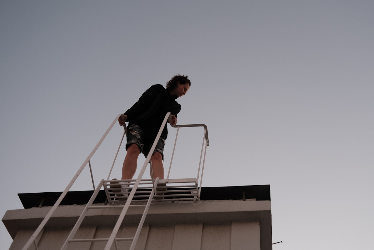 Gutter Cleaning: handyman service in Los Angeles